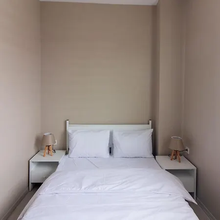 Goektuerk's Finest 2br Stylish, Spacious & Prime