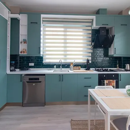 Goektuerk's Finest 2br Stylish, Spacious & Prime Kemerburgaz